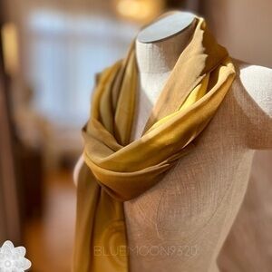 Scarf Wrap Lightweight Gold Green New in Packaging Large
